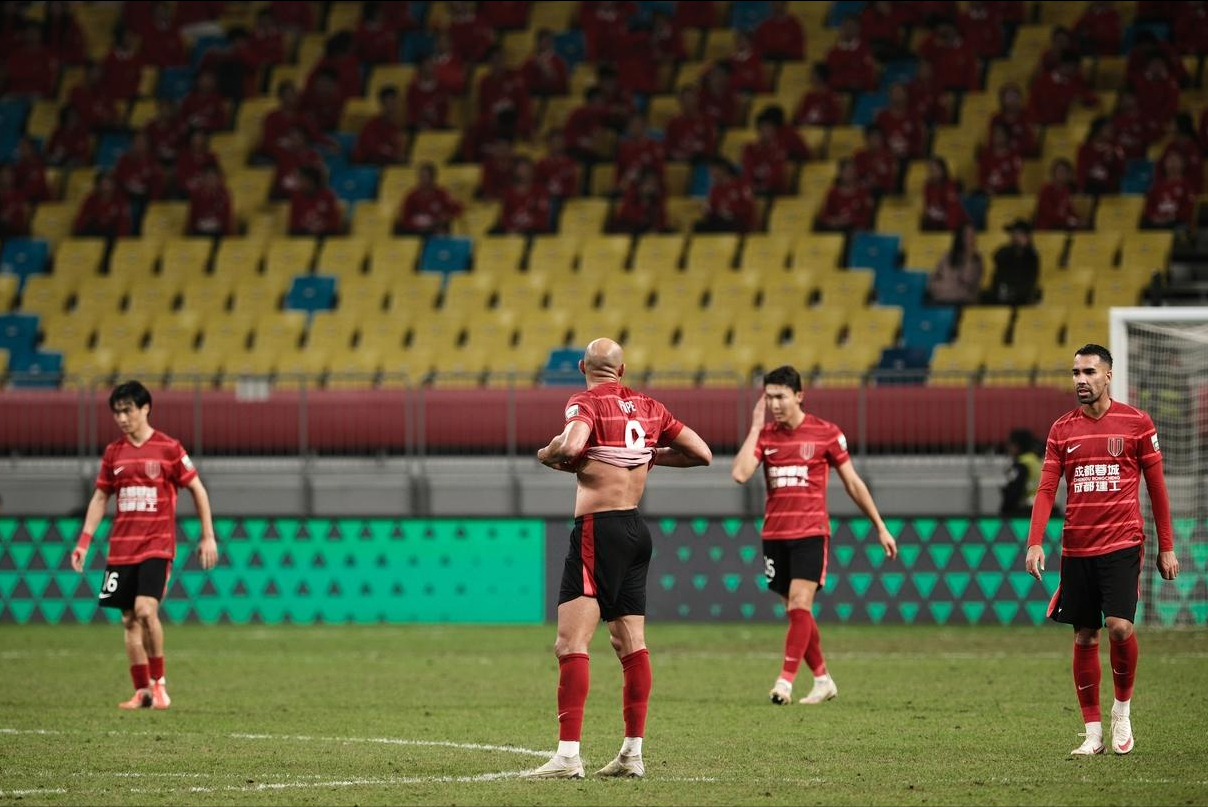 电竞赛事-球员未经同意就转会？高层根据名单引援！徐正源批成都添欲加之罪